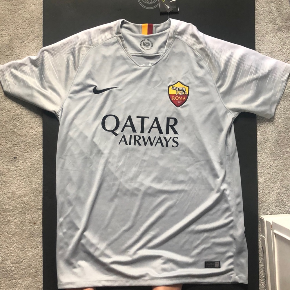 NEW WITH TAGS: NIKE ROMA JERSEY